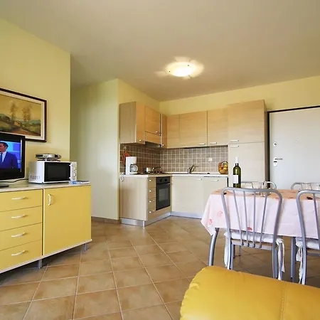 Pezzi Yellow